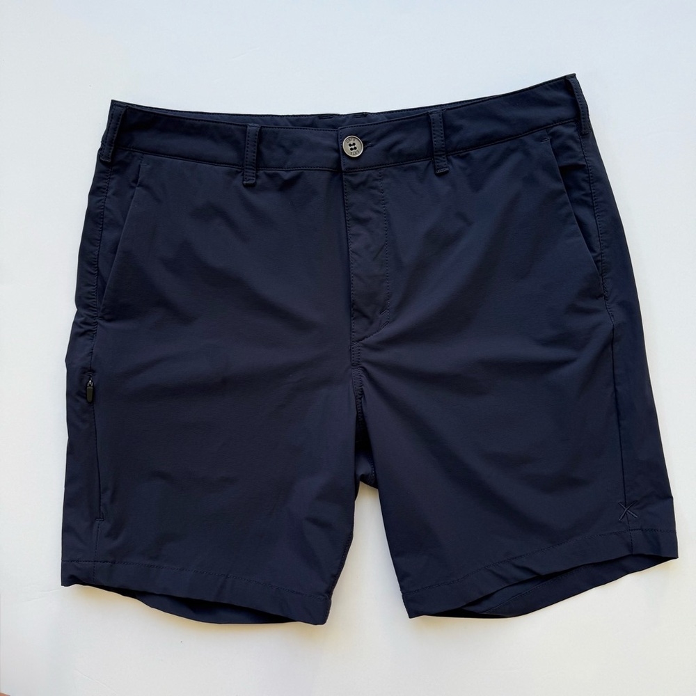 CUTS men’s navy blue‎ crossover short 7” hybrid short/ Size 30